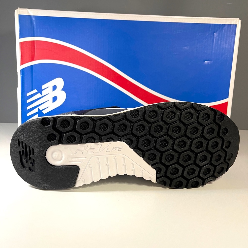 New Balance 247 Sneakers - Picture 5 of 11